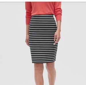 Old Navy Pencil Skirt | Sz S